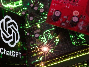 ChatGPTは人類にとっていいことばかりではない　平然とうそ、論文不正や誤報に悪用も