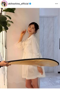 ほしのあきインスタグラム＠akihoshino_officialより