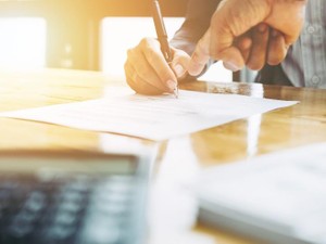 株式の名義変更　手続き方法や証券会社で照会する方法も解説