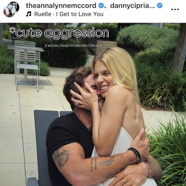 アナリン・マッコードのインスタグラム＠theannalynnemccordより