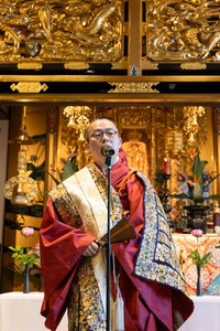 「法事は人生の営みを仏の教えから見つける大切な時間」と、浄土真宗本願寺派『永明寺』のご住職、松崎智海さん