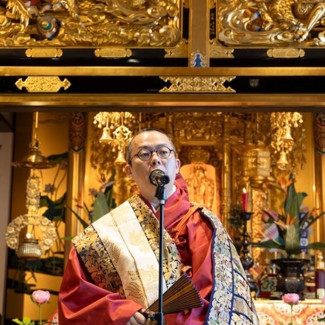 「法事は人生の営みを仏の教えから見つける大切な時間」と、浄土真宗本願寺派『永明寺』のご住職、松崎智海さん