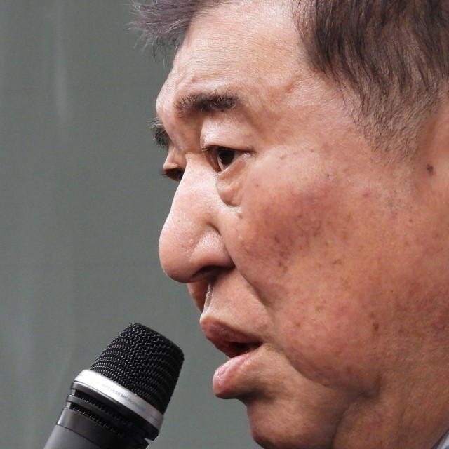 真剣な表情で国際情勢を説く石破茂氏＝都内の専修大学神田キャンパス（撮影・白坂和哉）