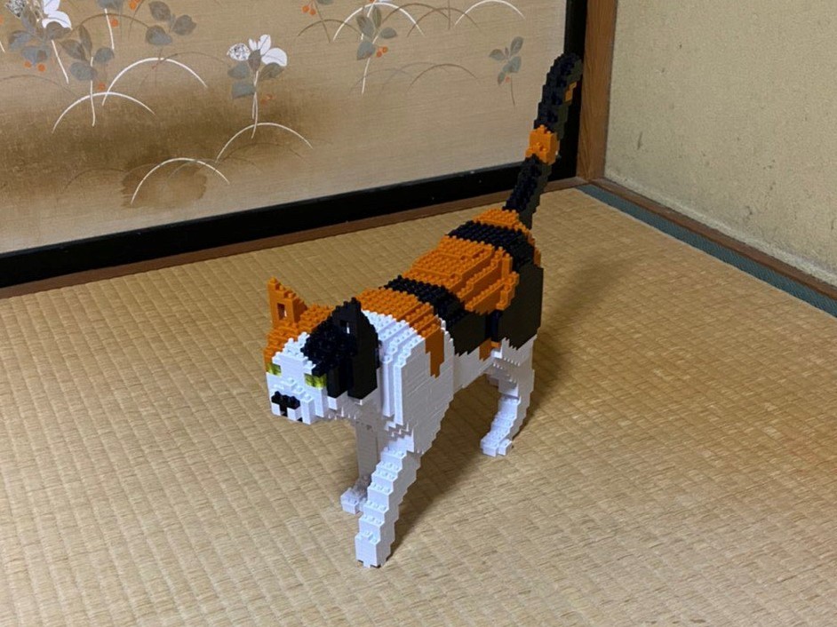 よく見るとカクカク…処理が間に合ってなさそう！？ ブロックで組み立て