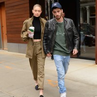 ジジ・ハディッド（左）とゼイン・マリク