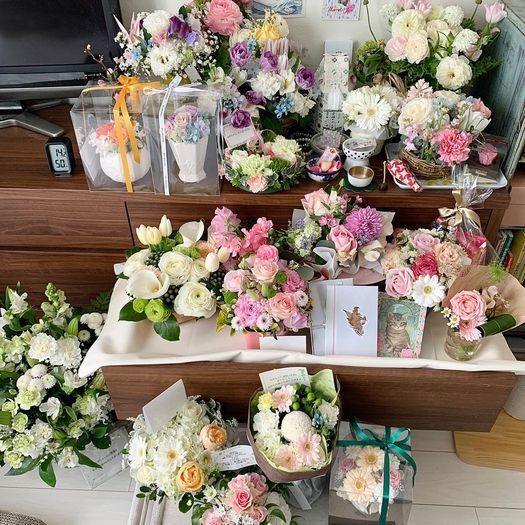 ２月２日、静かに旅立っためめちゃん。かつて過ごした部屋はお花でいっぱいに…