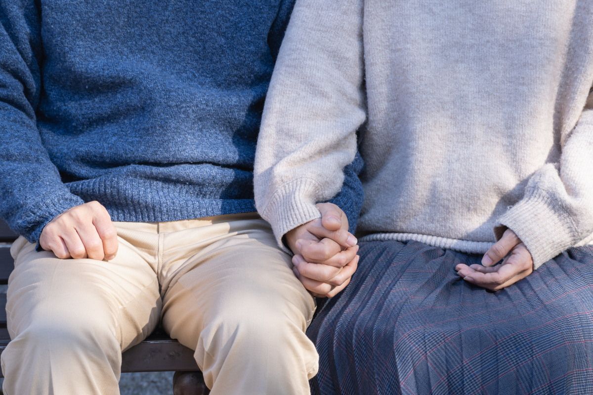 浮気の相手は「既婚者」と「独身」どちらが多い?【浮気経験がある既婚者480人調査】|まいどなニュース