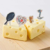 キャラクターのピックを飾りつけて楽しめます（提供写真）