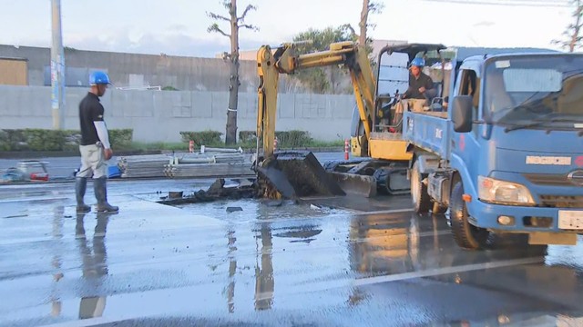 漏水の現場　高松市福岡町　13日午後4時45分ごろ
