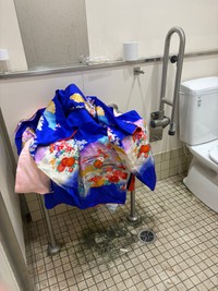 公衆トイレを開けると…（塩さん引用）