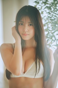 板垣心和「blt graph.vol.112」（東京ニュース通信社刊） 撮影／岡本武志