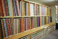 品番は7000番くらいあるという「友禅紙」