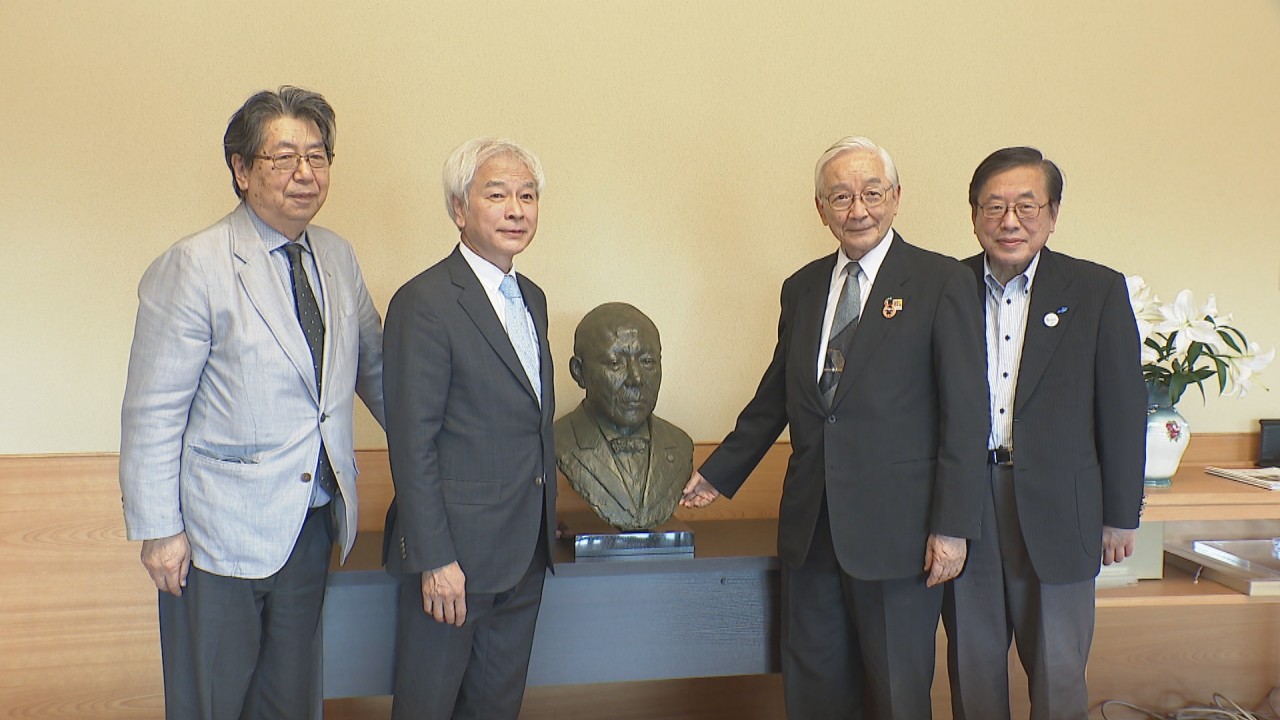 香川県独立の父・中野武営の胸像が完成 高松市出身の彫刻家が制作