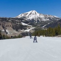 メーガン妃がインスタグラムに公開したスキー動画