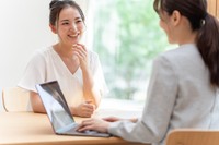 親の物忘れが気になった時、家族はどこに相談すればよい？※画像はイメージです（taka/stock.adobe.com）