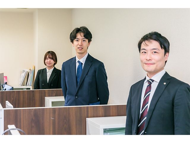 191074 弁護士法人しらと総合法律事務所 　差し替え2　会議中