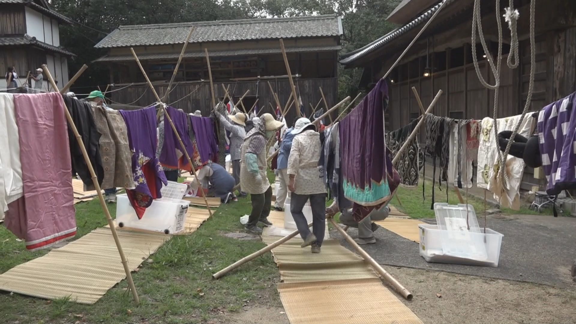 虫やカビから衣装を守れ！ 江戸時代から伝わる肥土山農村歌舞伎の衣装を虫干し 香川・土庄町 Ksbニュース Ksb瀬戸内海放送