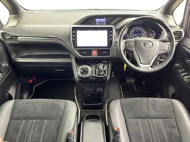 トヨタ「エスクァイア」（提供：norico by ガリバー）