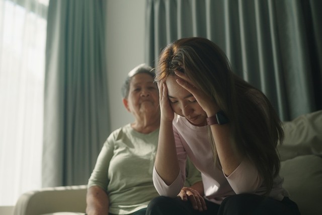 父の遺産を母親が独り占めしている場合、子どもはどのように対処すべきか弁護士が解説します（c）Getty Images