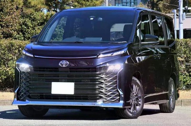 ヴォクシー（提供：norico by ガリバー）