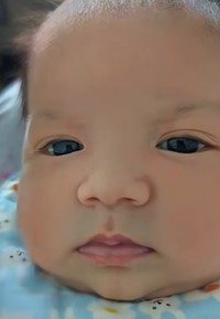 「イケメン」と言われた赤ちゃん時代／あんびーずチャンネル（@ambeeschannel）提供