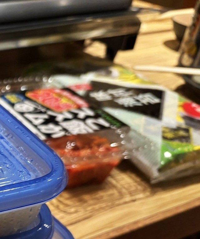 キムチと韓国海苔も持ち込んだ（裾野こがらさん提供）