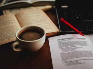 クレカ審査が即通る専門職への違和感。転職サイトが見せてくれたもの