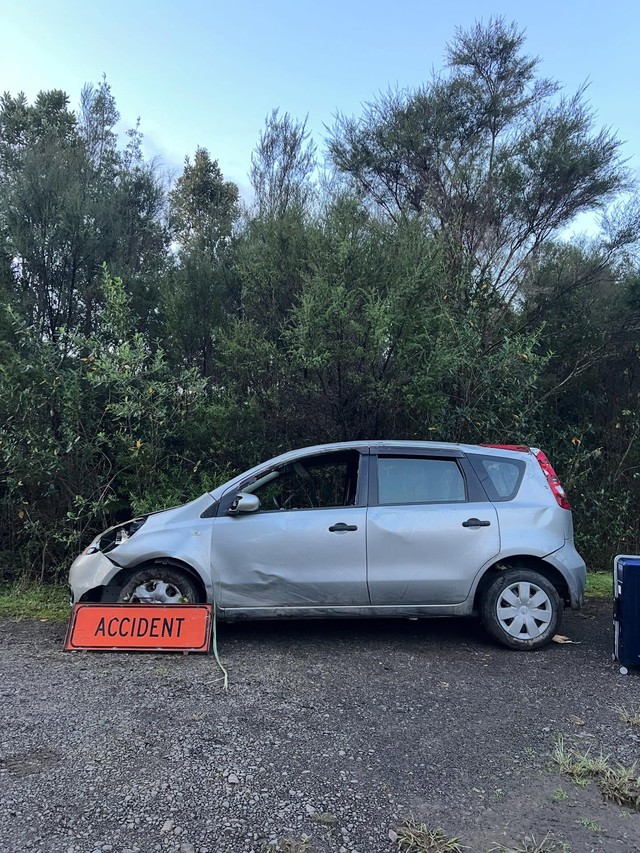 滑落事故によってボコボコなってしまった車体／Harukaさん（@gongqiyao0414）提供