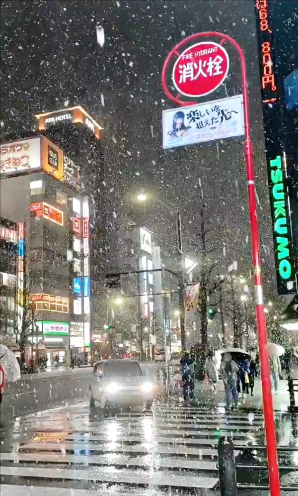 訪日中、初めての雪を目にした台湾人の海翼さん（画像提供：海翼（カイ ヨク）さん）