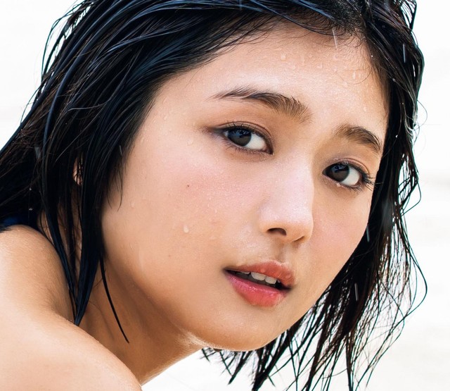 『北野瑠華 ドラマコラボ 写真集 「グラぱらっ！」』Ⓒ栗山秀作