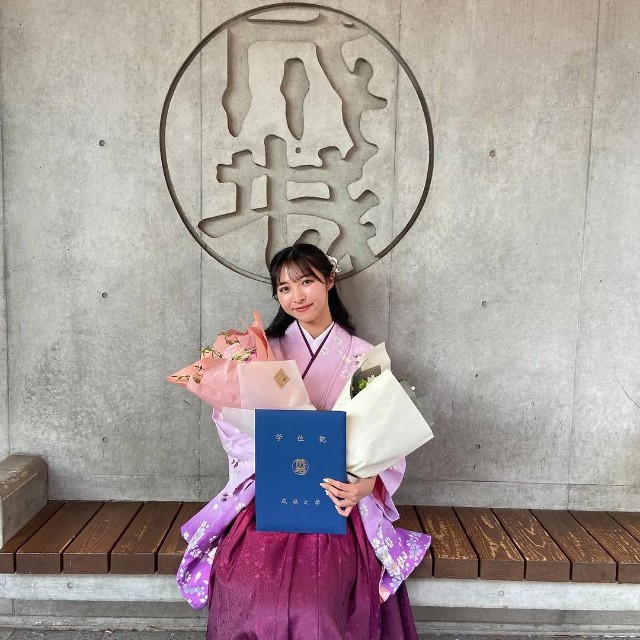 かとうれいこさんの長女（かとうれいこさんのインスタグラムkatoreiko_officialより）