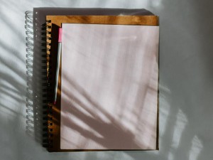 彼のノートにこっそりハートマークを書いた。友達を失いたくなくて