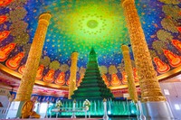 神秘的な天井画があるワットパクナム　タイ・バンコク（Daichi/stock.adobe.com）