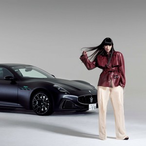 シシド・カフカを旅へと誘（いざな）う、艶（つや）やかなイタリアの風。