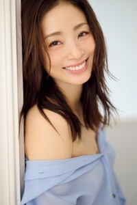 「FLASH」（26年4月28日発売号）に登場した上戸彩ⓒ光文社／週刊FLASH（写真・花盛友里）