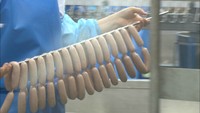 ウインナーを1日最大8トン製造可能　広島市の食品メーカーが浅口市の工場を公開　岡山