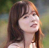 『皆藤愛子写真集 grazing』（撮影／根本好伸）より