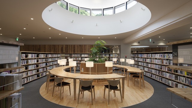 真夏の夜に…図書館で「怖いおはなしの会」開催　岡山・真庭市