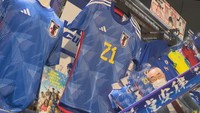 岡山市でもＷ杯日本代表「応援グッズ」売れ行き好調　初のベスト8進出を懸け今夜クロアチアと対戦