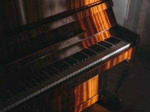 音楽への恐怖を植え付けたピアノの時間。いつか母と音楽を楽しみたい