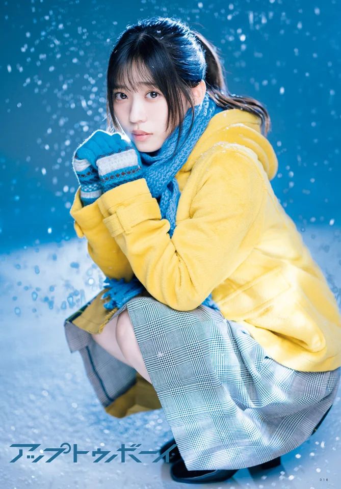 僕青から卒業の持永真奈さん 集大成のグラビアは青のロングドレス