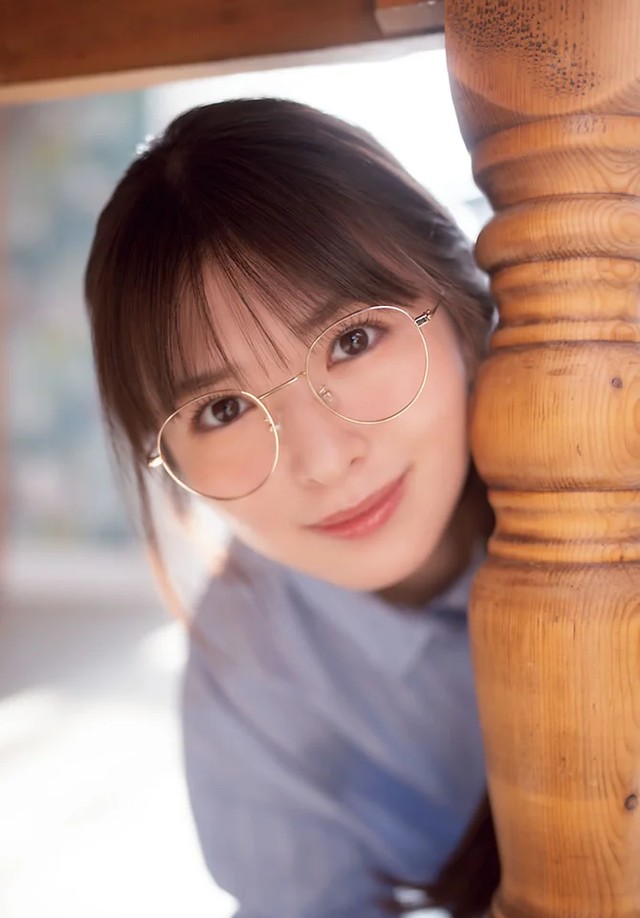 乃木坂46・小川彩が表紙＆巻頭グラビアに登場した「週刊少年チャンピオン」13号（Ⓒ秋田書店Ⓒ乃木坂46合同会社Ⓒ小池伸一郎）