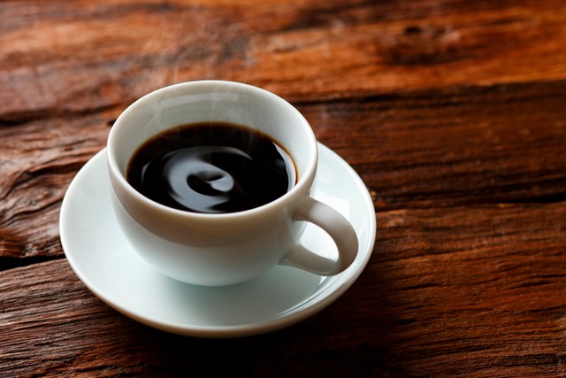 コーヒーには微量ながらタンパク質が含まれている※画像はイメージです（NOBU/stock.adobe.com）