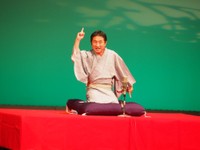 「第17回社会人落語日本一決定戦」決勝で落語を披露する松鈴亭竜扇さん