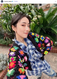 中田クルミさん「ニットはあさイチへの出演が決まってから大慌てで編みました」（本人のインスタグラムから）