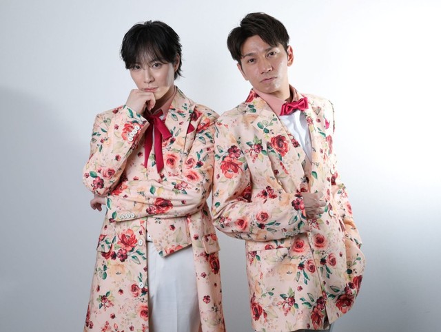 SHOW-WAの塩田将己（左）と山本佳志＝撮影・坂部計介