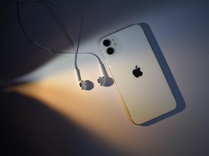 イヤホンのコードが私の点滴。食べられない障害を救ったのは、その美しい旋律たち