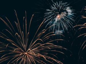 コロナ禍で花火も気軽に行けない世の中だから、次の恋に進めない