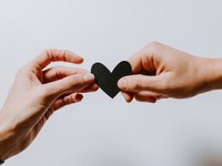 お互い同時に一目惚れしたらしいという奇跡に感謝、噛みしめる幸せ