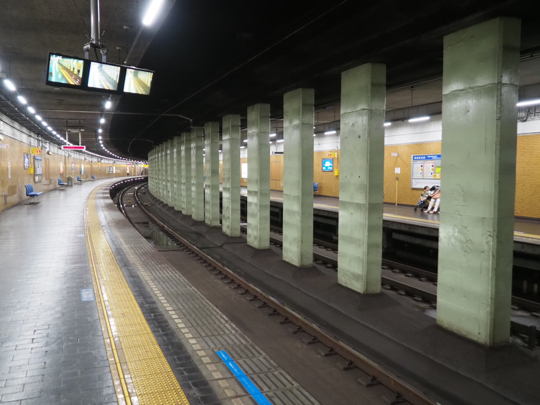 あふれる昭和レトロ感 神戸の「トンネル鉄道」神戸高速線の不思議